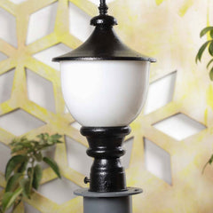 Royal Traditional Designer Warm Outdoor Gate Light