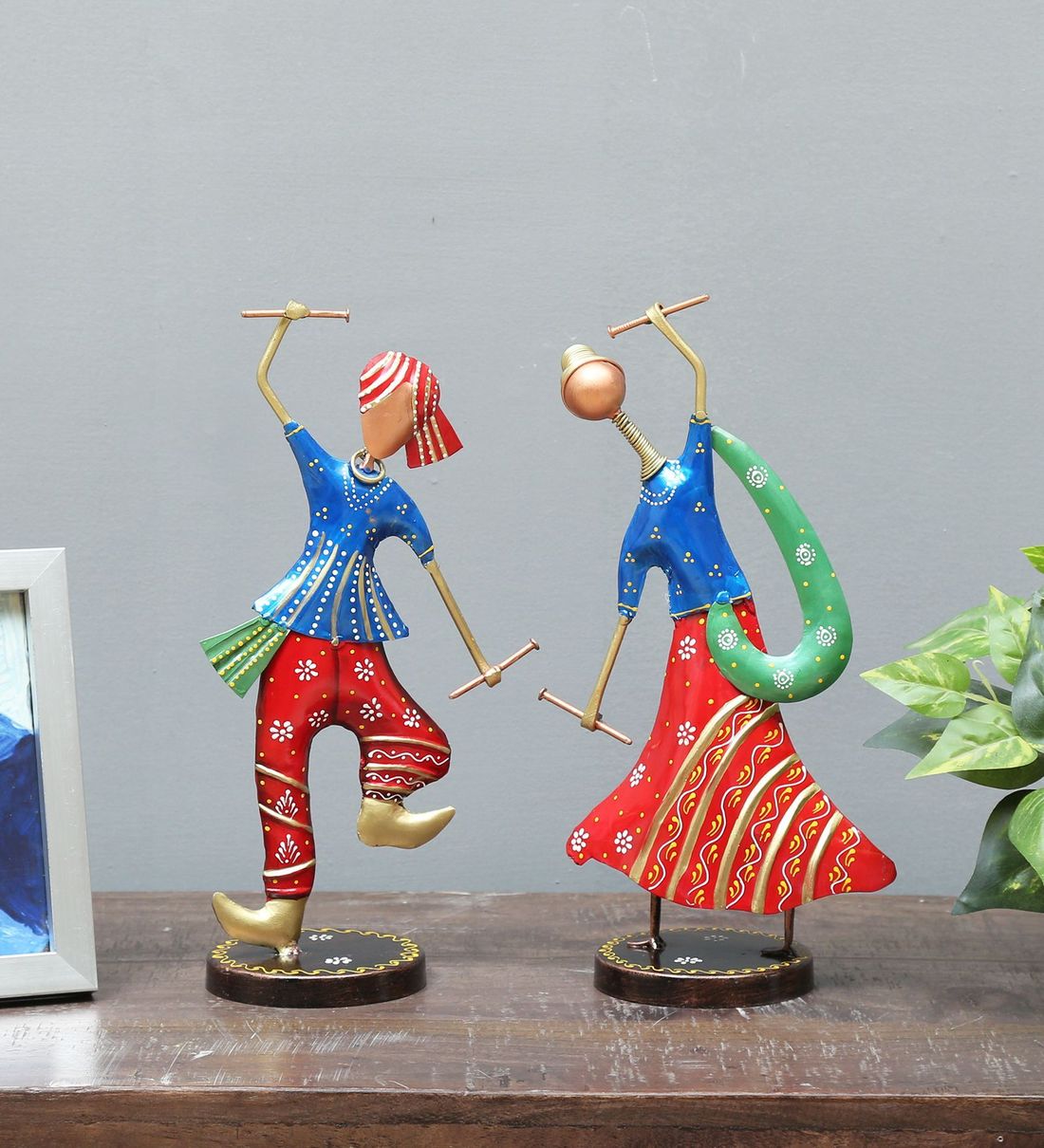 Garba Human Figurine Set Of 2 table decor