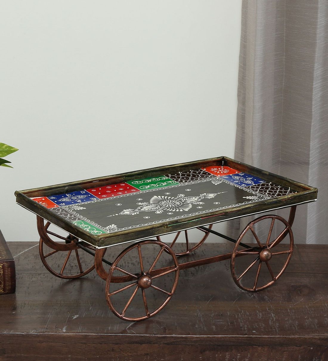 Thela tray table decor