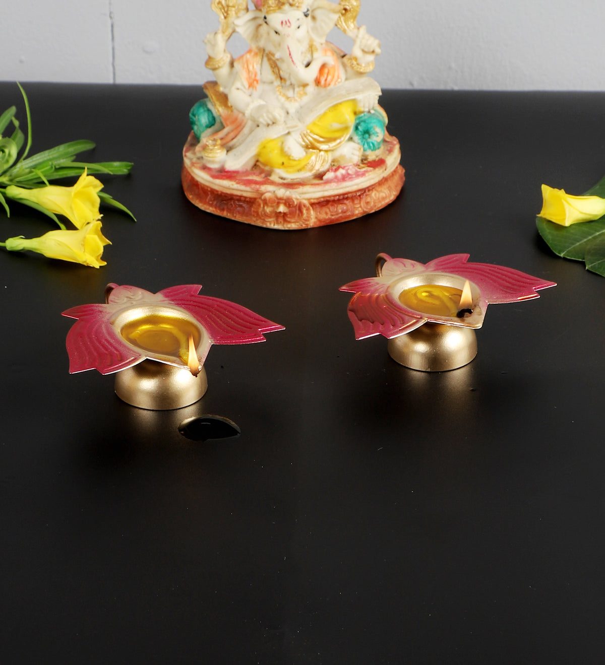 Red Lotus Dia Set of 2