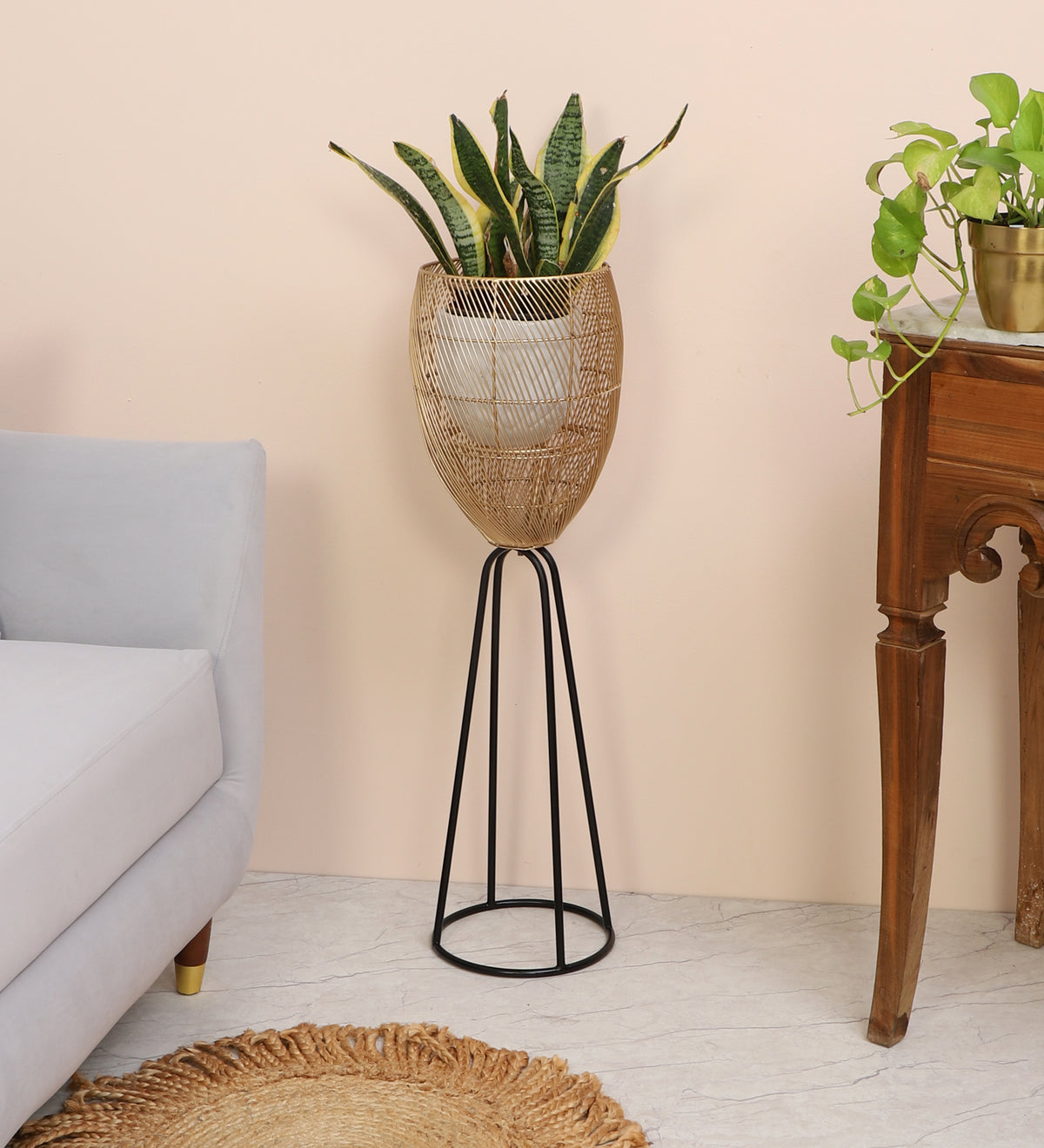 Long Stiripes Metal Planter Stand