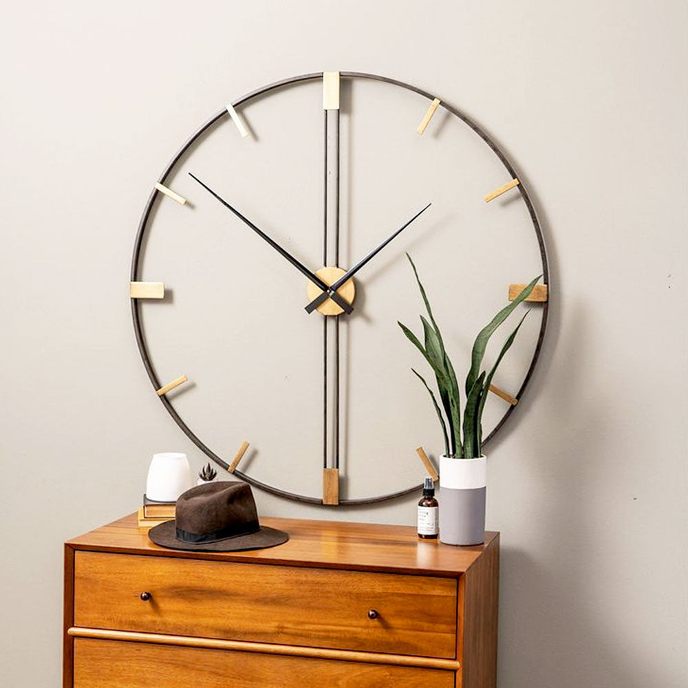 Black Round Style Metal Wall Clock